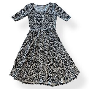 LuLaRoe Carly Swing Dress, Women’s Small, Retired Black White Geometric Swirl